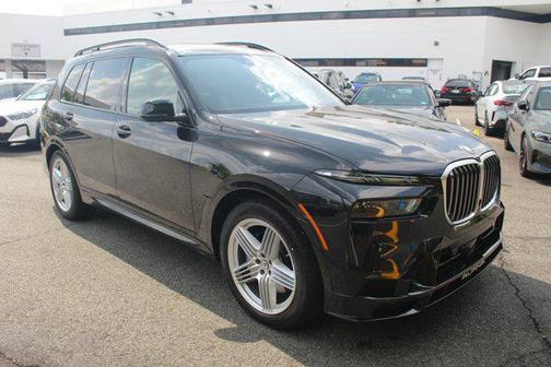 2025 BMW X7 ALPINA XB7