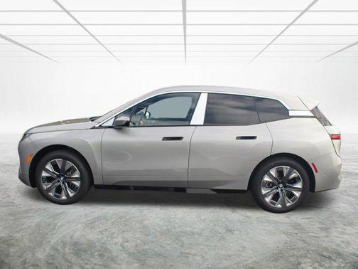 2026 BMW iX xDrive45