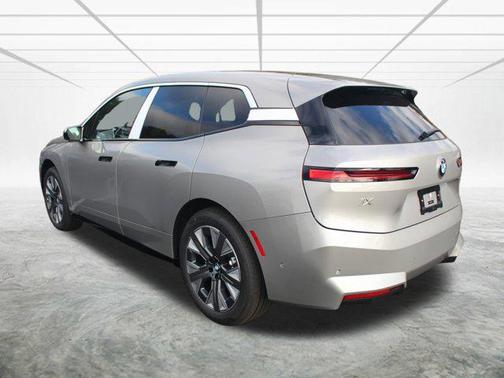 2026 BMW iX xDrive45