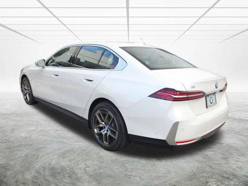 2024 BMW i5 eDrive40