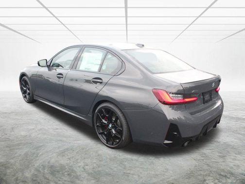 2025 BMW 330 i xDrive