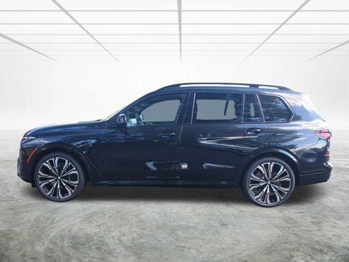 2024 BMW X7 M60i