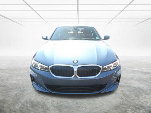 2025 BMW 330 i xDrive