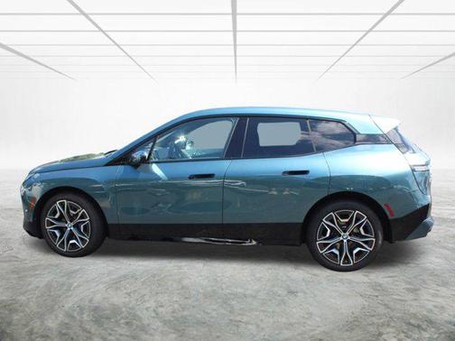 2025 BMW iX xDrive50