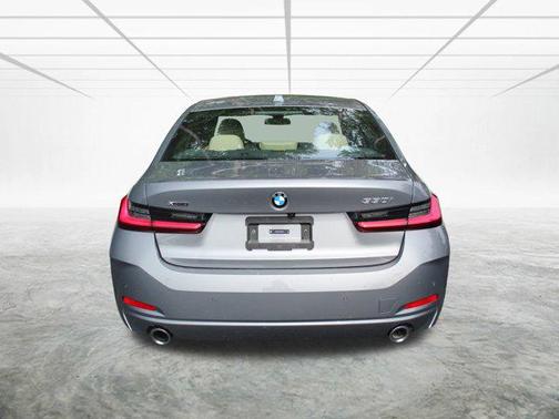 2025 BMW 330 i xDrive