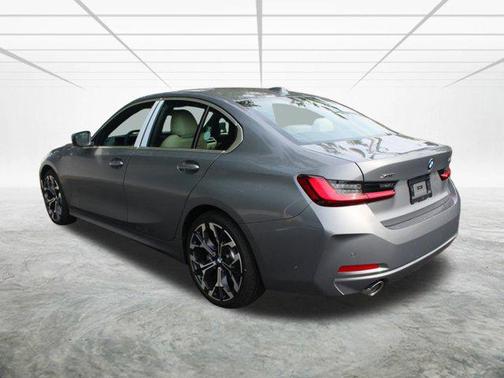 2025 BMW 330 i xDrive