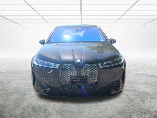 2025 BMW iX M60