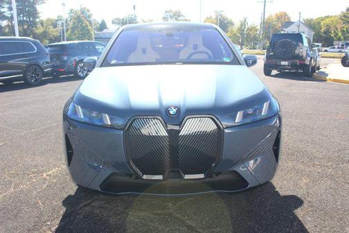 2026 BMW iX xDrive60