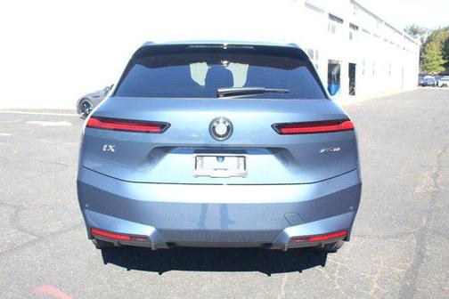 2026 BMW iX xDrive60