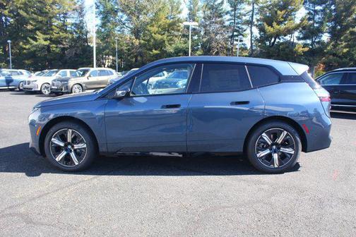 2026 BMW iX xDrive60