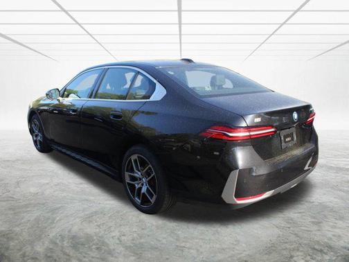 2025 BMW i5 xDrive40