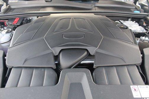 2024 Porsche Cayenne AWD