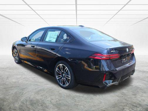 2026 BMW 550e 550e xDrive