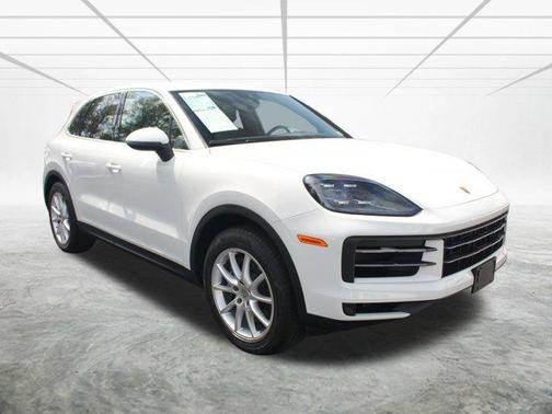 2024 Porsche Cayenne AWD