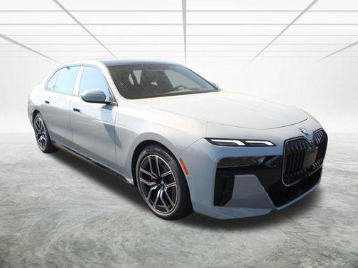 2025 BMW 740 i xDrive