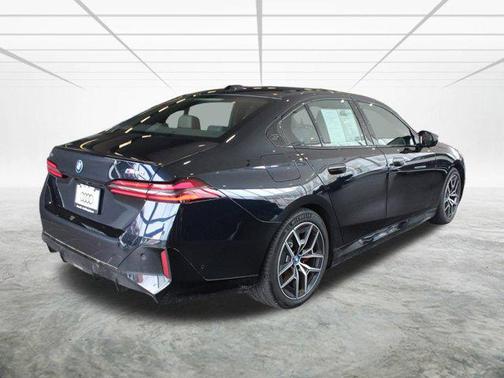2024 BMW i5 M60