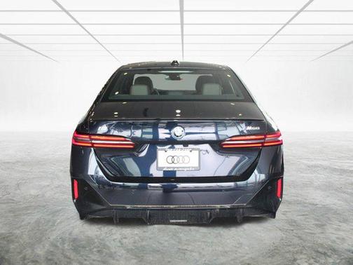 2024 BMW i5 M60