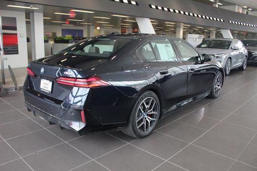 2024 BMW i5 M60