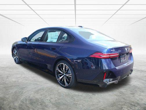 2026 BMW 550e 550e xDrive