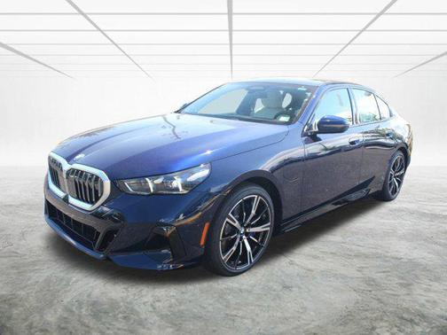 2026 BMW 550e 550e xDrive