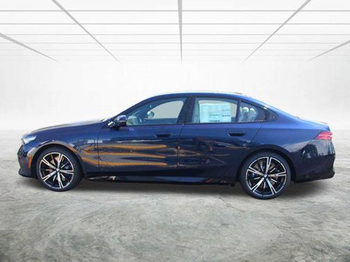 2026 BMW 550e 550e xDrive