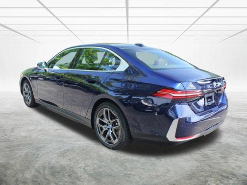 2024 BMW i5 eDrive40