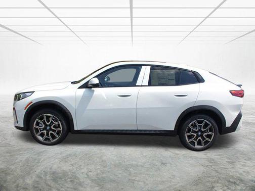 2025 BMW X2 xDrive28i