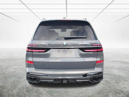 2026 BMW X7 M60i