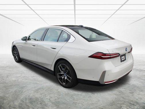 2024 BMW i5 eDrive40
