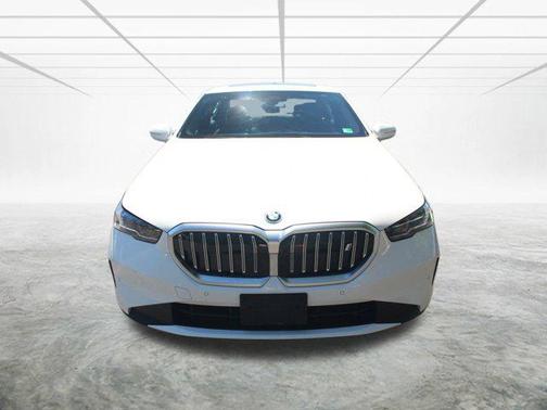 2025 BMW i5 xDrive40