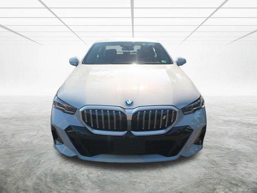 2025 BMW i5 xDrive40