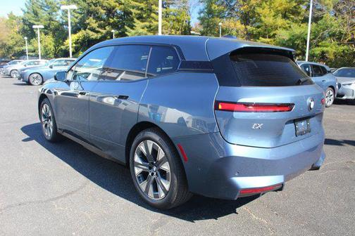 2026 BMW iX xDrive45