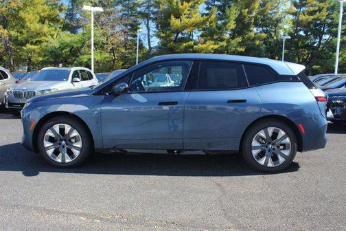 2026 BMW iX xDrive45