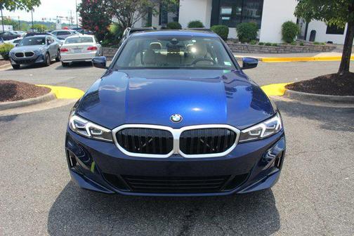 2025 BMW 330 i xDrive