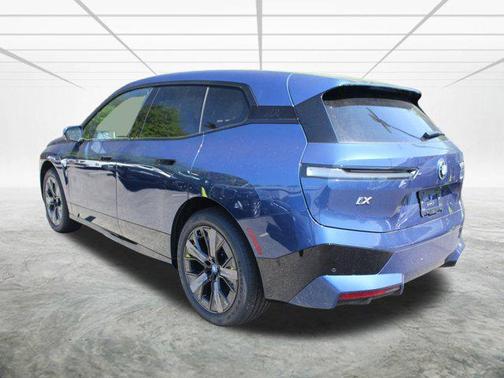 2025 BMW iX xDrive50