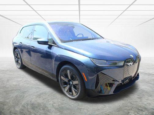 2025 BMW iX xDrive50