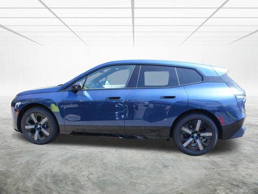 2025 BMW iX xDrive50