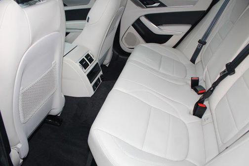 2024 Jaguar XF R-Dynamic SE P250 AWD Automatic
