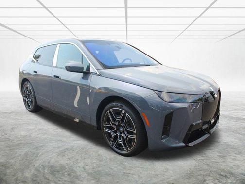 2026 BMW iX xDrive60
