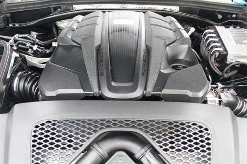 2021 Porsche Macan Base
