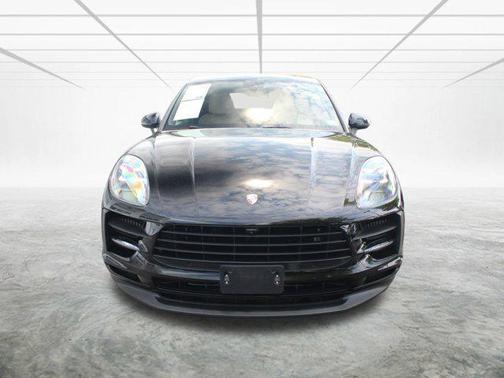 2021 Porsche Macan Base