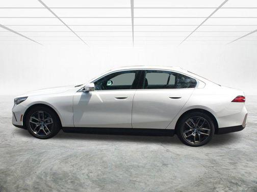 2025 BMW i5 xDrive40