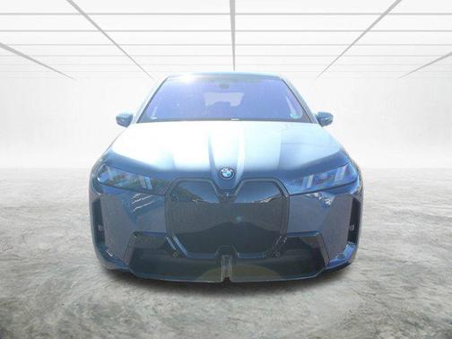 2026 BMW iX xDrive60