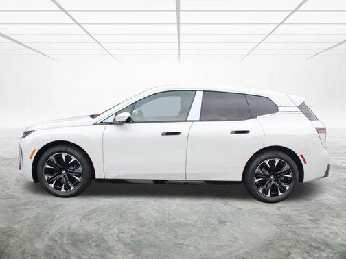 2026 BMW iX xDrive45