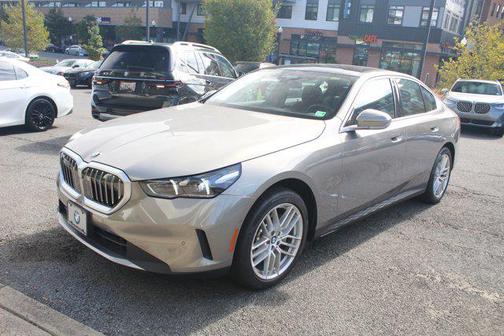 2024 BMW 530 i xDrive
