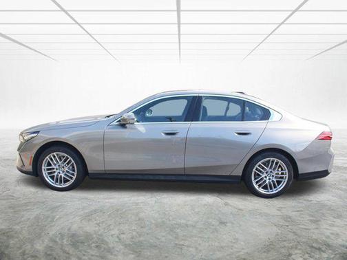 2024 BMW 530 i xDrive