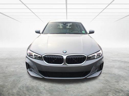 2025 BMW 330 i xDrive