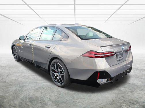 2026 BMW i5 xDrive40