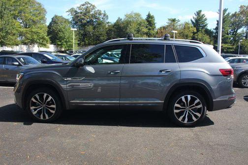 2022 Volkswagen Atlas 3.6L SEL Premium