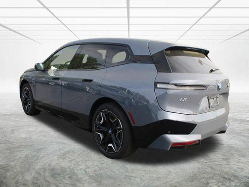 2025 BMW iX xDrive50